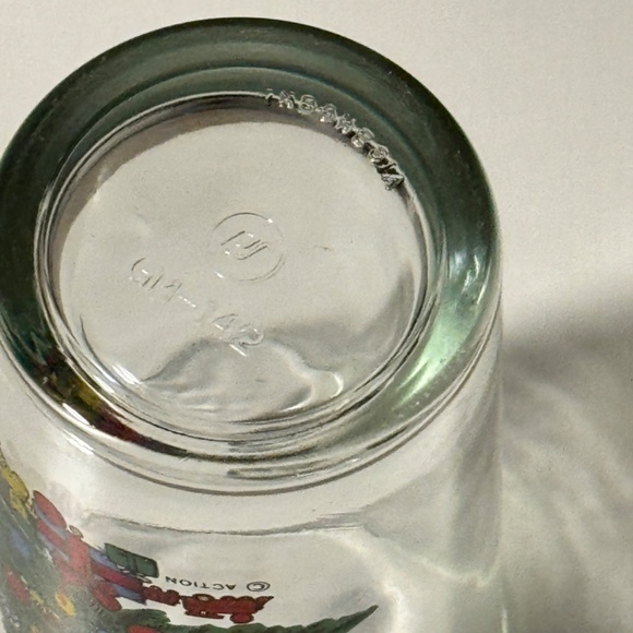 1993 "Holiday Magic 13 oz Beverage Glasses by Action Industries - Set of 8 - Picture 7 of 10